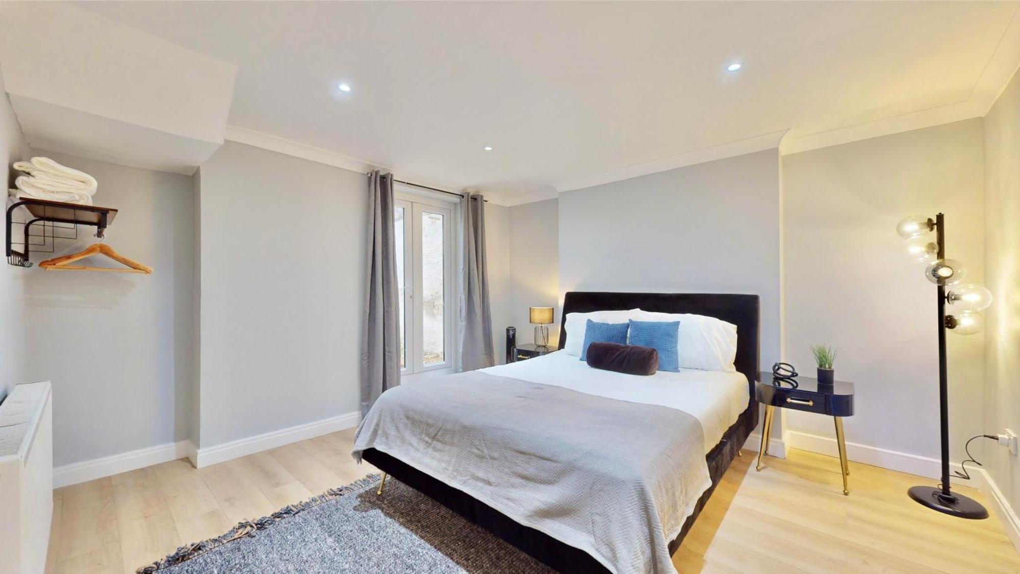 Tube & Notting Hill Nearby - Garden Flat Haven Apartment London Bagian luar foto