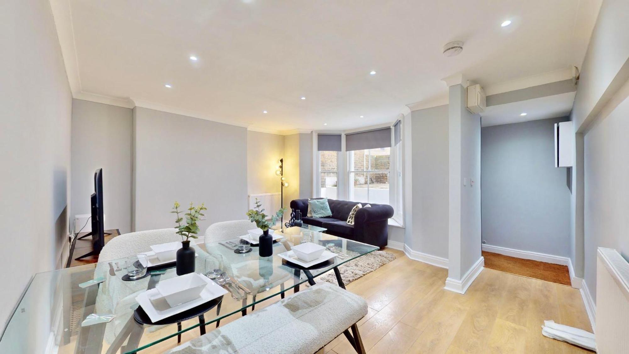Tube & Notting Hill Nearby - Garden Flat Haven Apartment London Bagian luar foto