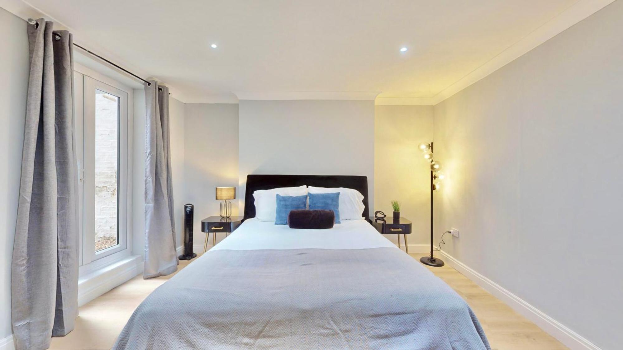 Tube & Notting Hill Nearby - Garden Flat Haven Apartment London Bagian luar foto