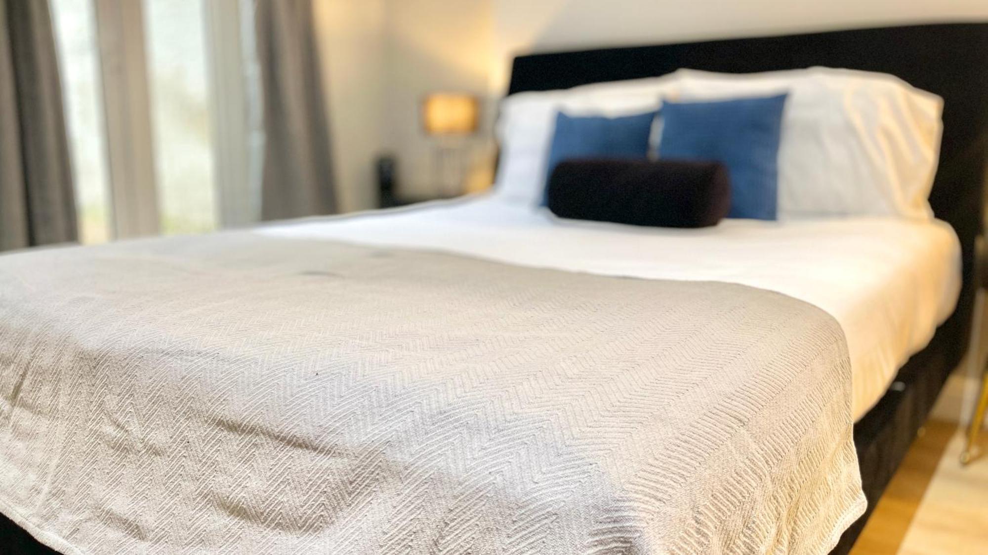 Tube & Notting Hill Nearby - Garden Flat Haven Apartment London Bagian luar foto