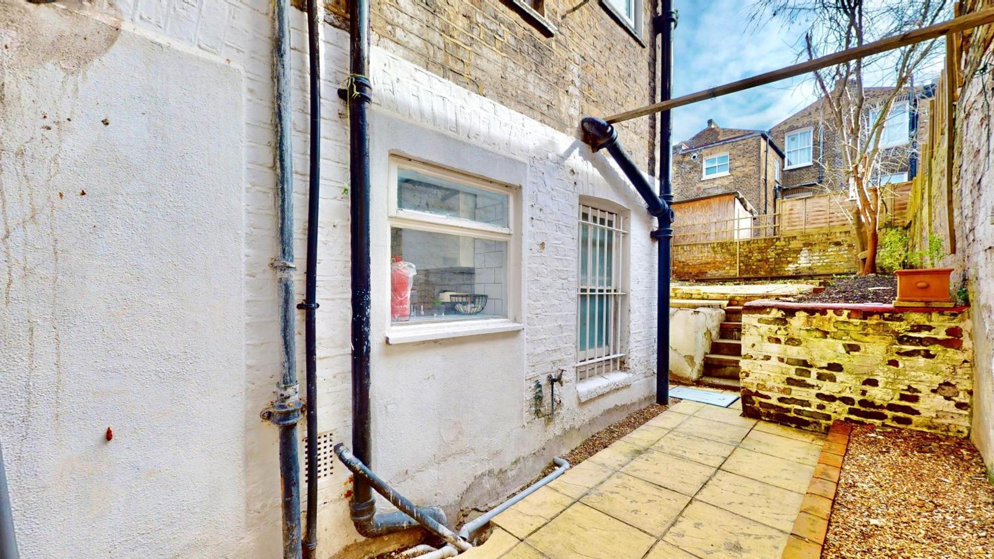 Tube & Notting Hill Nearby - Garden Flat Haven Apartment London Bagian luar foto